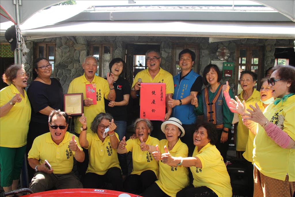 饒縣長前往慰訪兩位百歲人瑞 祝福平安健康快樂 營造台東為高齡友善健康城市