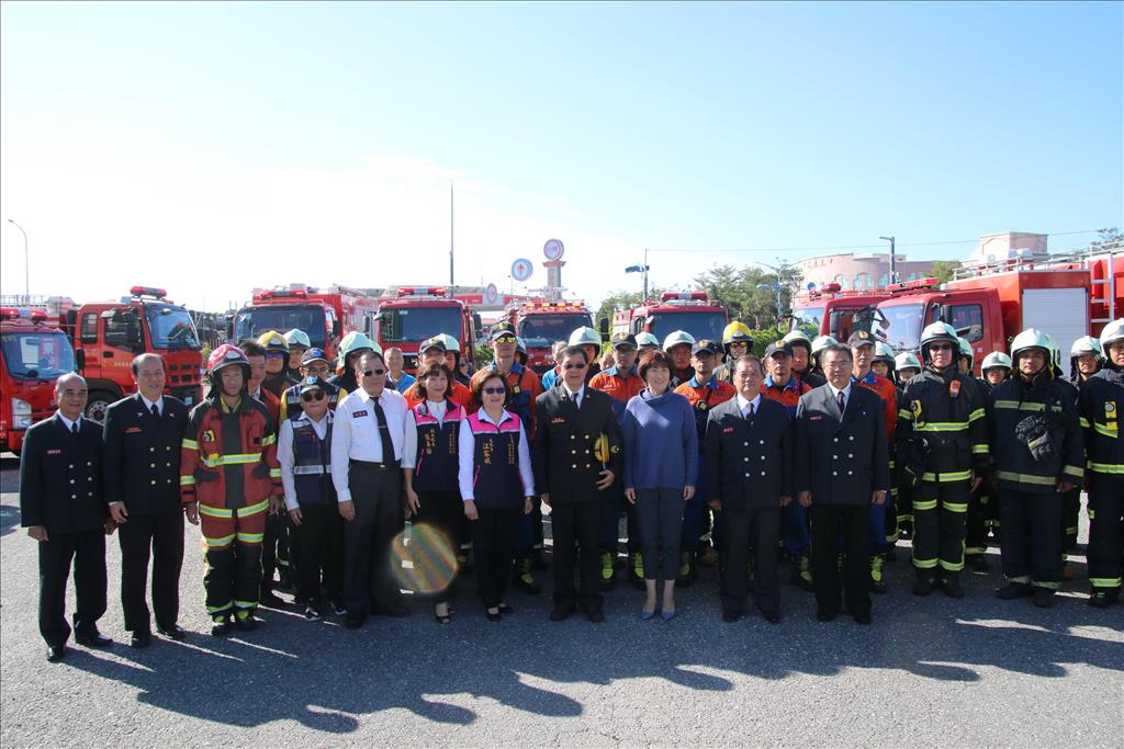 臺東縣109年第25屆119消防節慶祝大會 饒縣長頒獎表揚感謝警義消奉獻 允三年增補百位消防人力及裝備